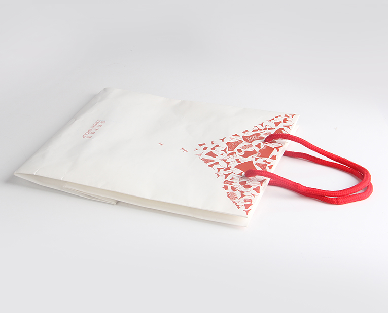 定制的手提袋選擇怎樣的紙質(zhì)？